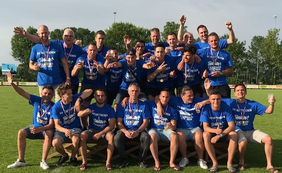 Groot feest, Doetinchem-1 kampioen!